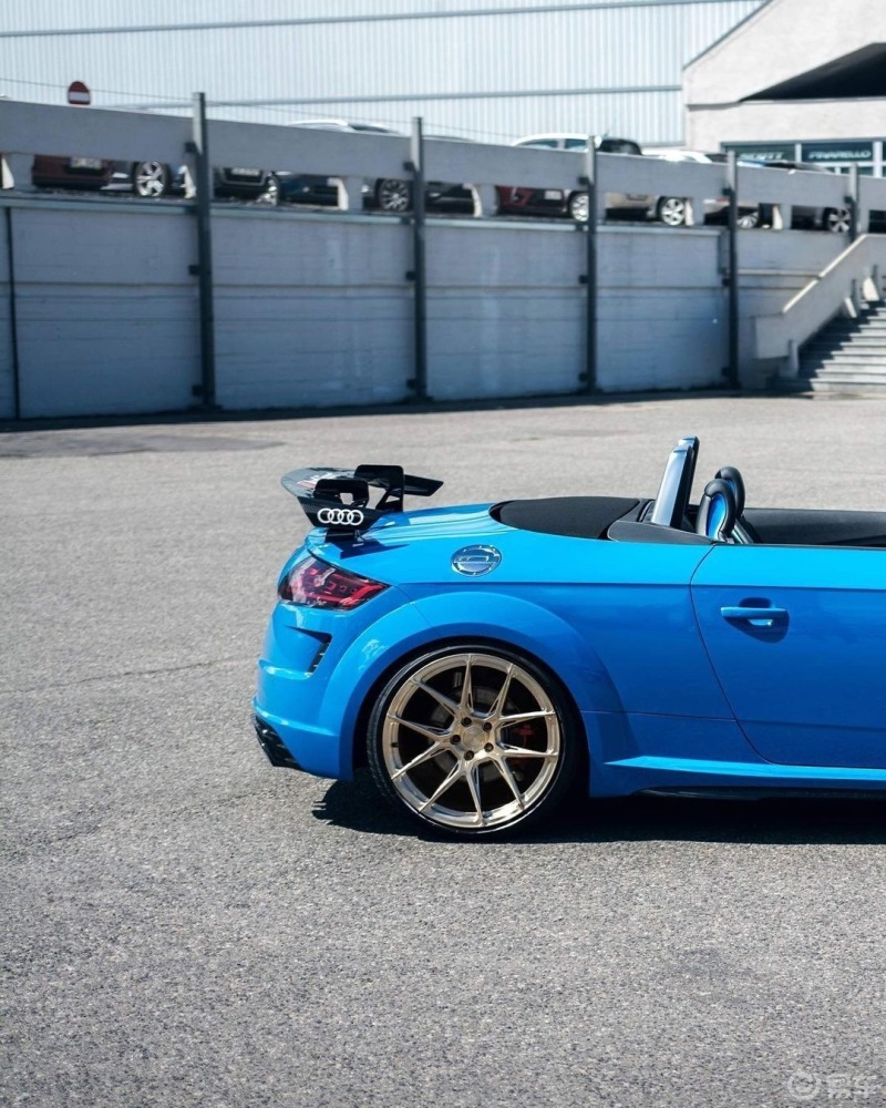 奥迪tt rs roadster;bc forged eh181 轮毂就是让人喜
