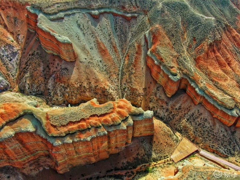 这里是张掖一个新开发的景点外星谷地质公园石土路自己开进来一天也没