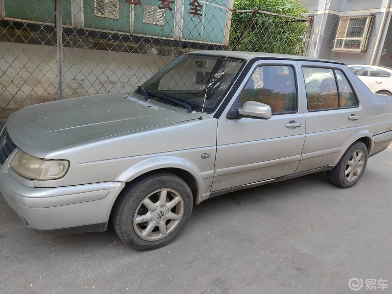 经典车型#今天小区里看到的一台老款捷达车型.