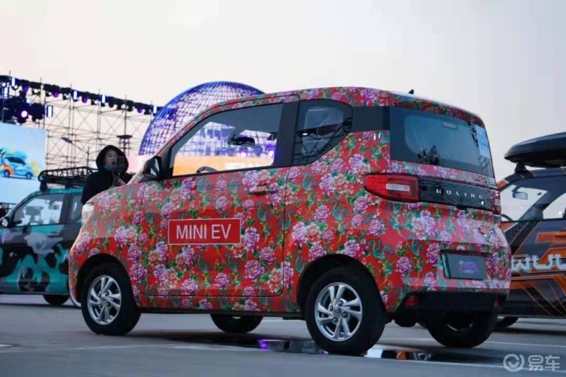五菱宏光mini马卡龙vs五菱敞篷车,如何选择?
