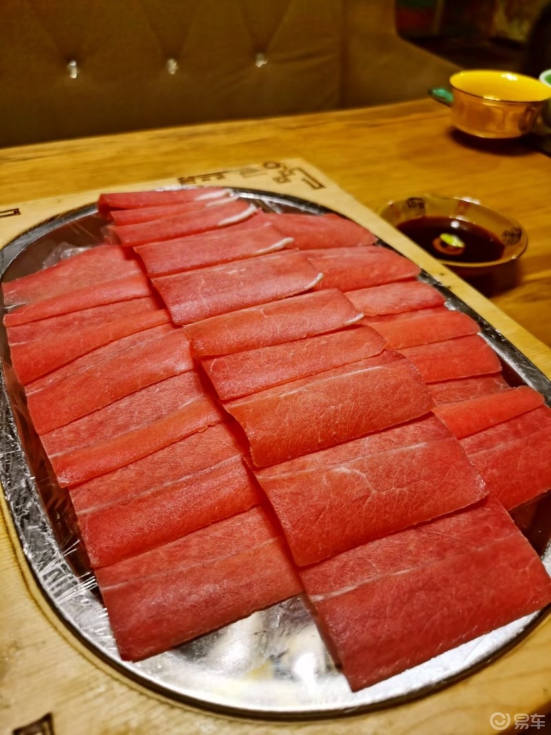 感谢一路的网红合作店尤其让我时隔多年再次品尝到牦牛肉刺身简直yyds