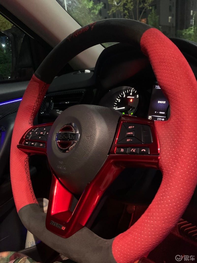 奇骏方向盘夜晚是不是很漂亮呀
