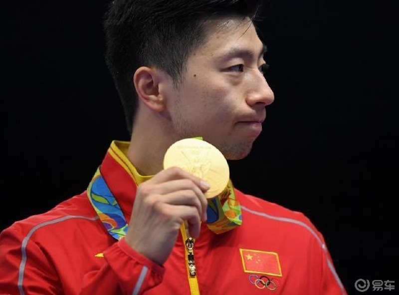 为中国奥运健儿打call马龙男子乒乓球男子单打冠军让老外知道中国乒乓