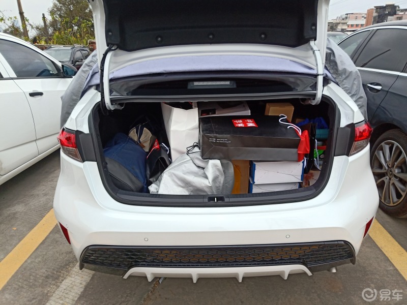 寻找全网"最大"后备箱#我的车是丰田的雷凌,21款运动版,上市时间 200