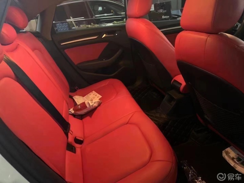 奥迪a3白色改电光灰,太喜欢这款车的内饰了,红色,动感有活力#汽车生活