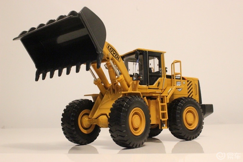 我收集过的汽车模型#雷沃装载机1:18工程机械模型,外观霸气十足很
