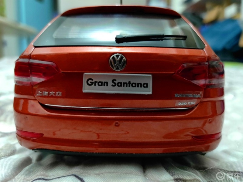 我收集过的汽车模型#一款桑塔纳俩厢车型浩纳的18比例车模,制作精细