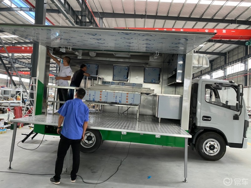 流动家宴厨房餐车,移动家宴餐车改装厂