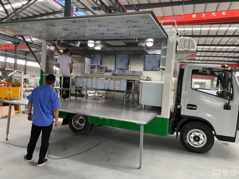 流动家宴厨房餐车,移动家宴餐车改装厂