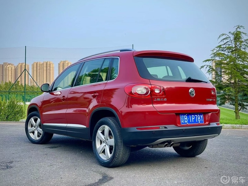 爱车公里数#红色的大众途观,颜色有点特殊,目前行驶7万多公里,百估镲