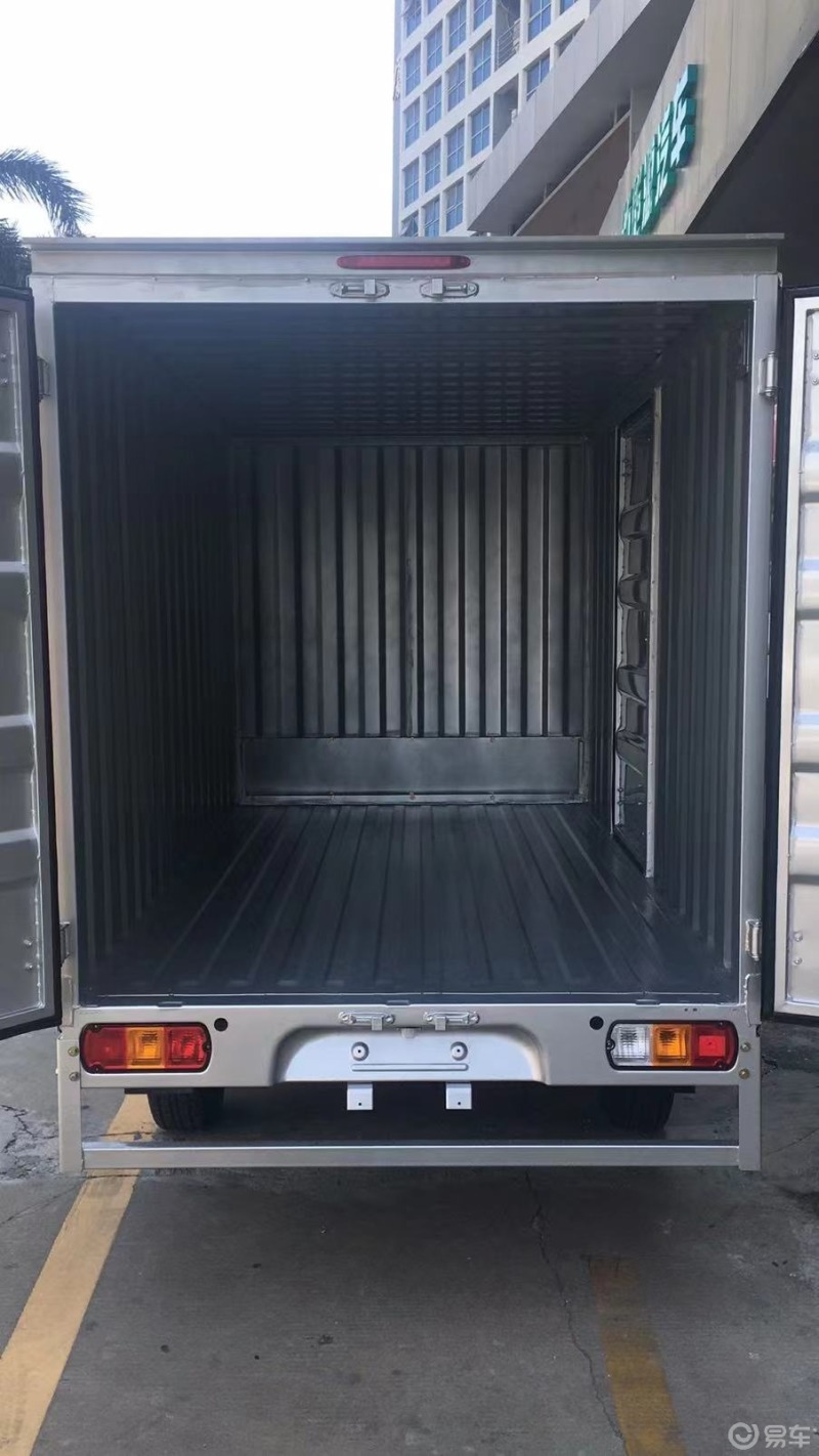 五菱新能源货车五菱厢式物流车小型厢货车电卡货柜5分