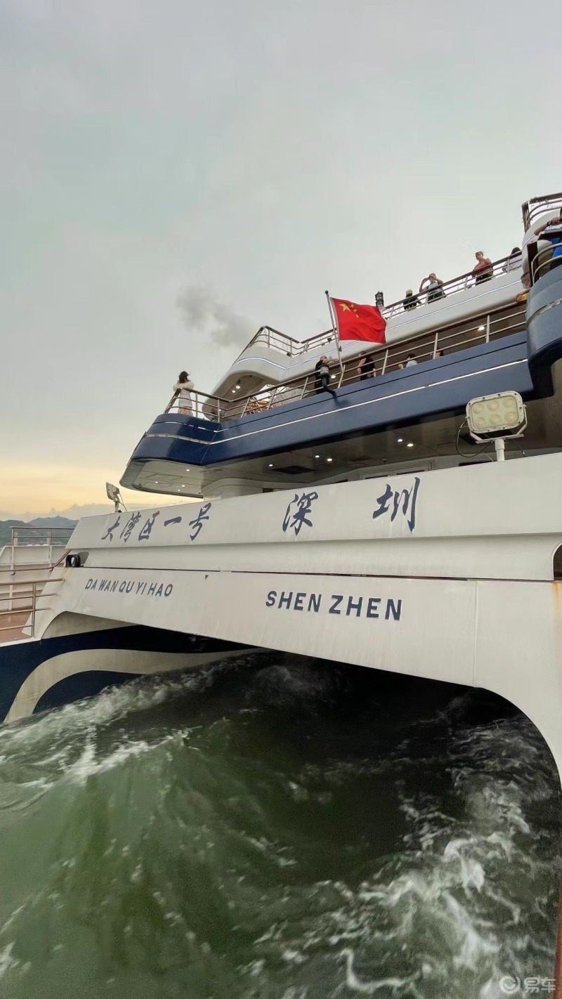 深圳蛇口出发游船来回三个小时….