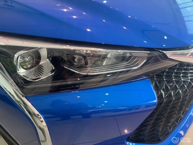 30天拍车挑战东风风神奕炫这款颜色很亮眼蓝色出众的个性风格
