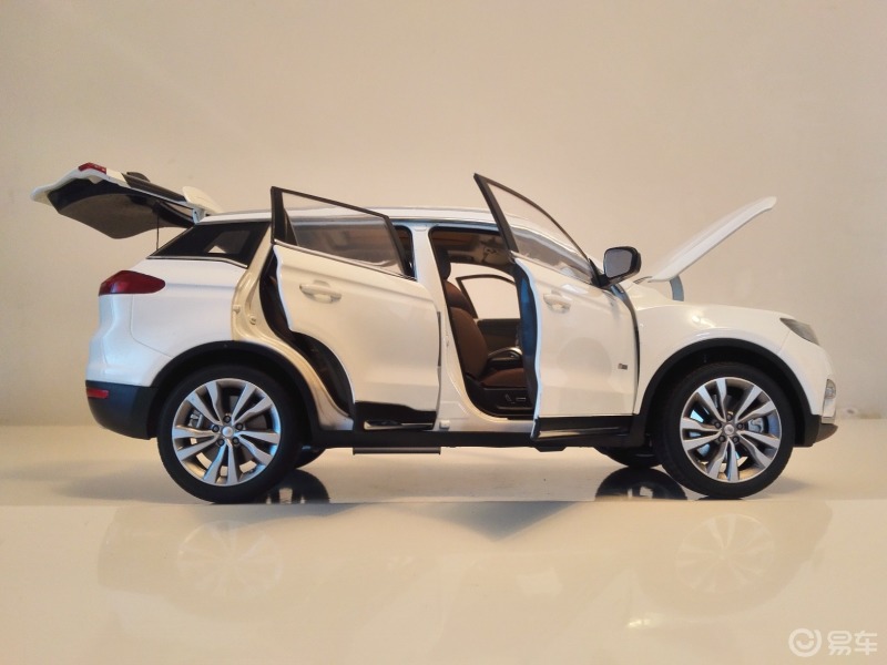 我收集过的汽车模型#吉利博越原厂1:18汽车模型,其实还有很多没展揪