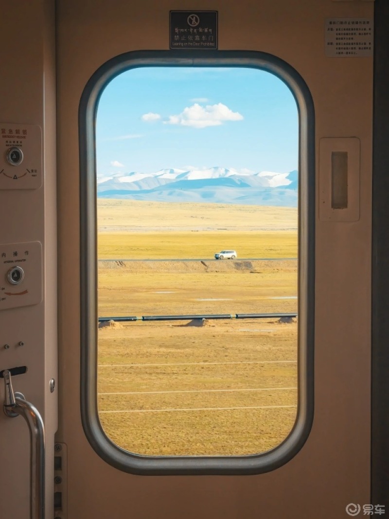 最美车窗,前不久,一组惊艳全网的,火车车窗风景大片登上微博热搜,美哭