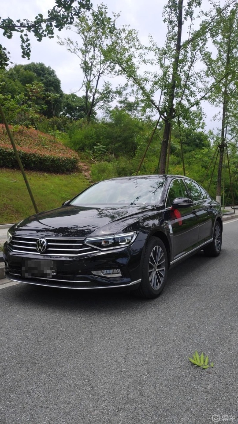 30天拍车挑战楼下邻居提的21款迈腾颜值升了一个档次带字母的迈腾更帅