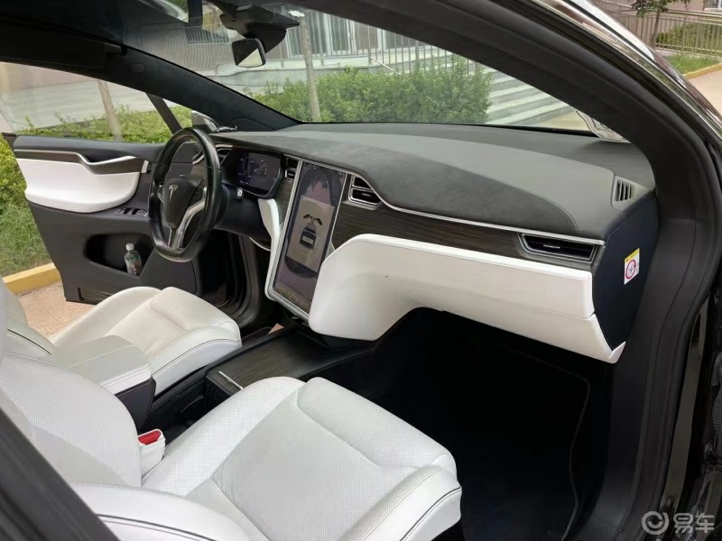 挑战全网最cool内饰teslamodelx90d玛瑙黑涡轮轮毂白色