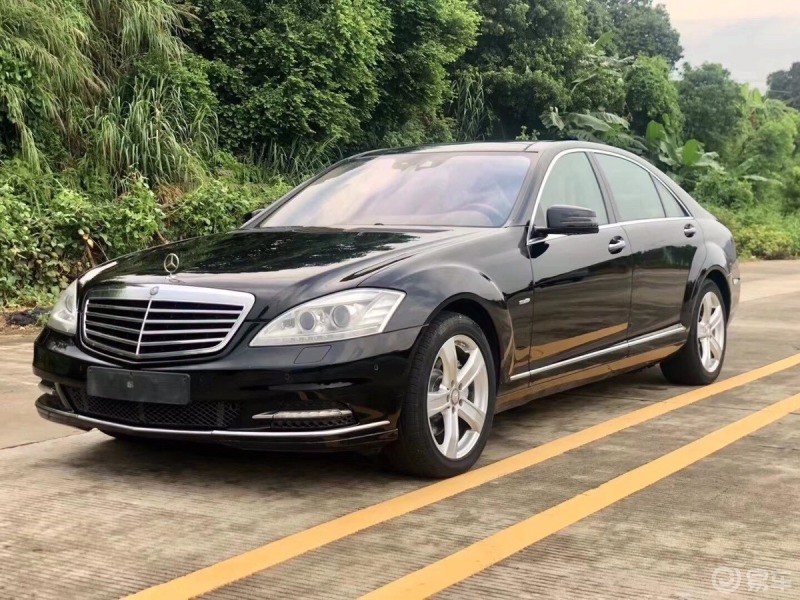 汽车生活# 经典的豪车奔驰s350,空间宽大的豪车系列,动力十足大隔音