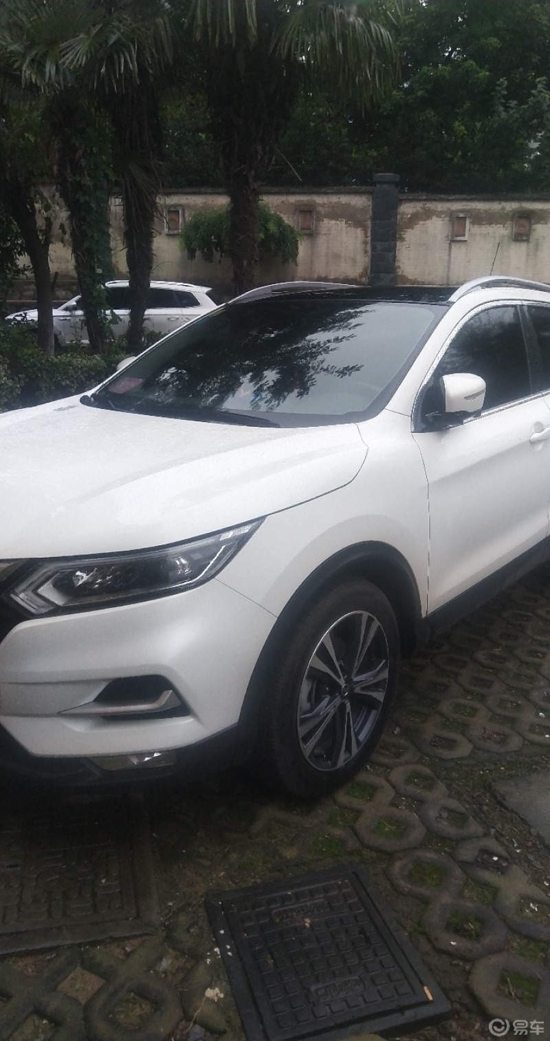 车主日记我的逍客豪华版珍珠白时间长了感觉有些发黄豪华版配置丰富无