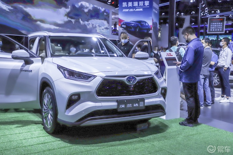 汉兰达成都车展遭多人围观热度依旧不减