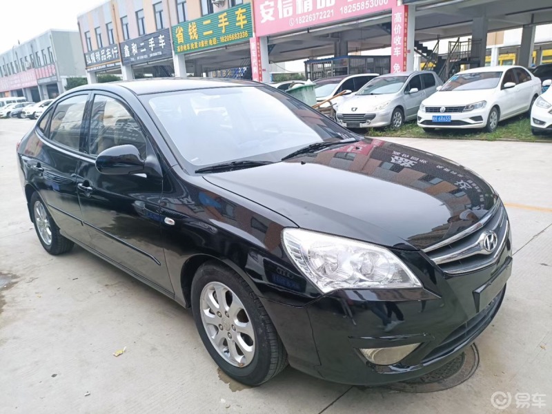 10年现代悦动房产评估师一手开下来平时上班代步用公里数97万车子保养