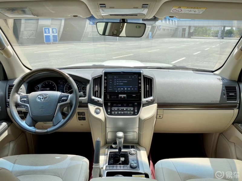 福建车主随手拍陆巡中控现在看着还是这么霸气