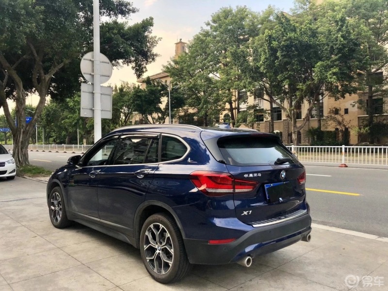 福建车主随手拍#觉得x1这个颜色最好看了,曾经的地中海蓝 ~_宝马1