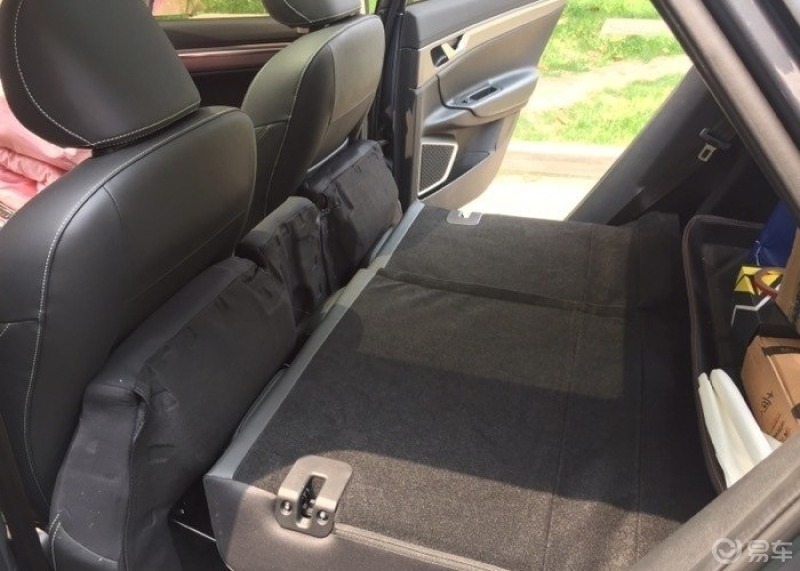 帝豪gs后排的魔术变化大空间当初试驾的时候我最先看的都是后排空间