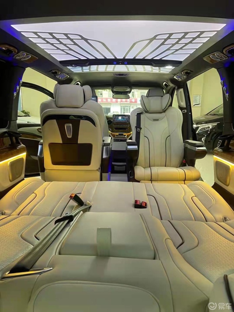 奔驰v260平顶双中门改装案例