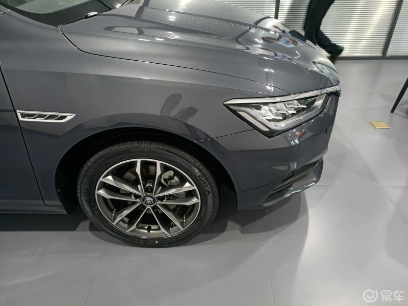 斯柯达明锐pro对比比亚迪秦pro