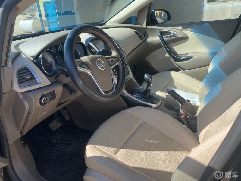 11年别克英朗gt自动档天窗导航多功能方向盘自动大灯漆面内饰超级新