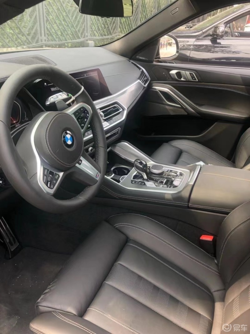 20款加版宝马x6 m运动 黑车/黑内饰