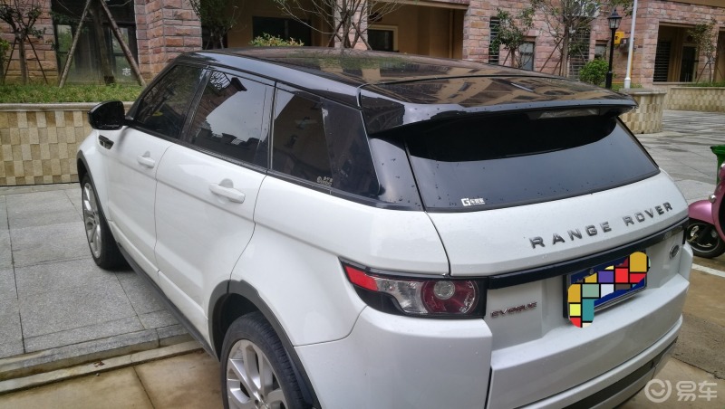 每日一拍#路虎车,黑顶白车身,视觉冲击力强.