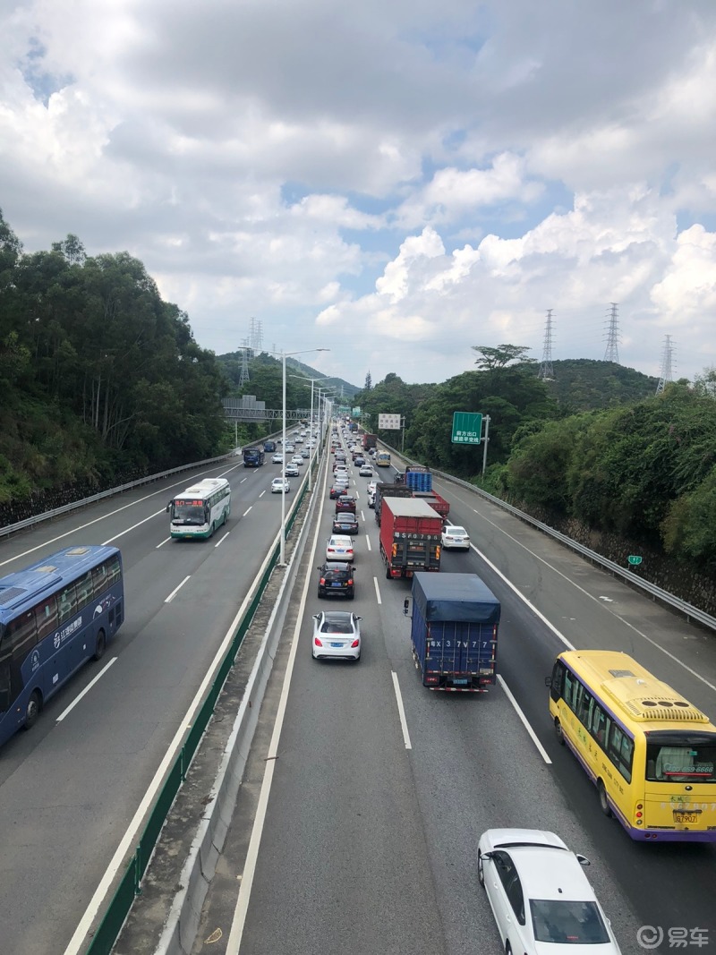 今天高速车流量较大