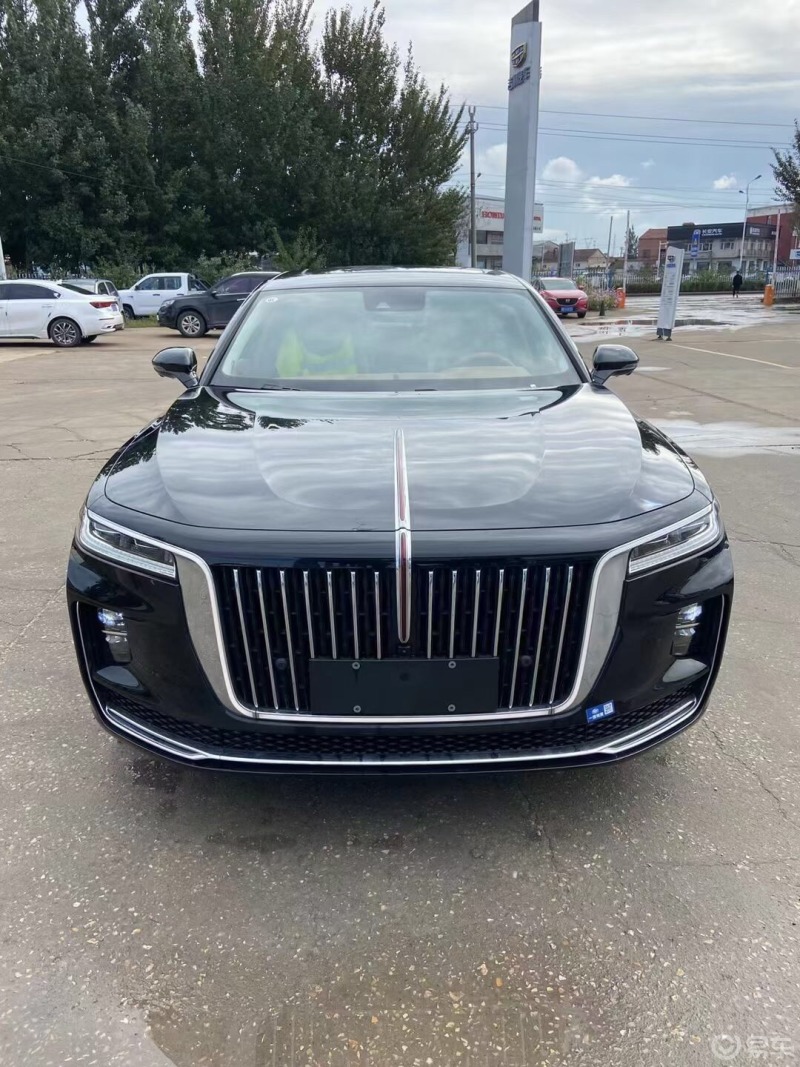 车主日记# 红旗h9达到了5137mm,但是最大的特点是在车尾,车尾的融合