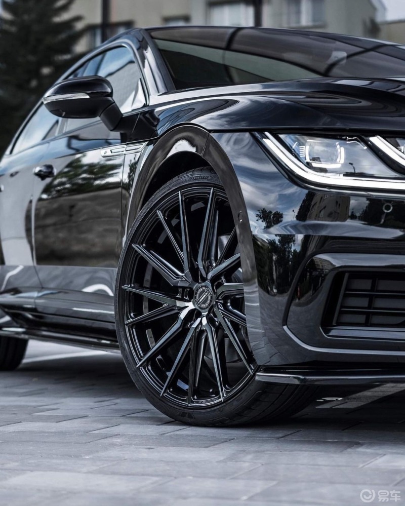 每日打卡#大众arteon 改装 vossen hf-4t 轮毂,果然帅气!