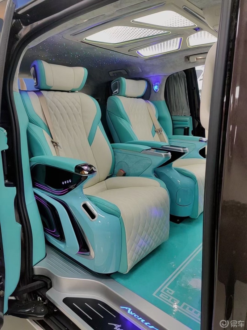 火爆全网的别克gl8653升级改装蒂芙尼蓝内饰