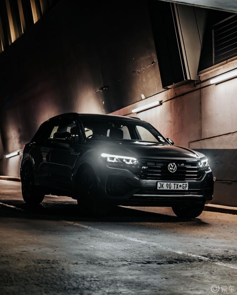 大众途锐rline套件加身后更具动感和质感