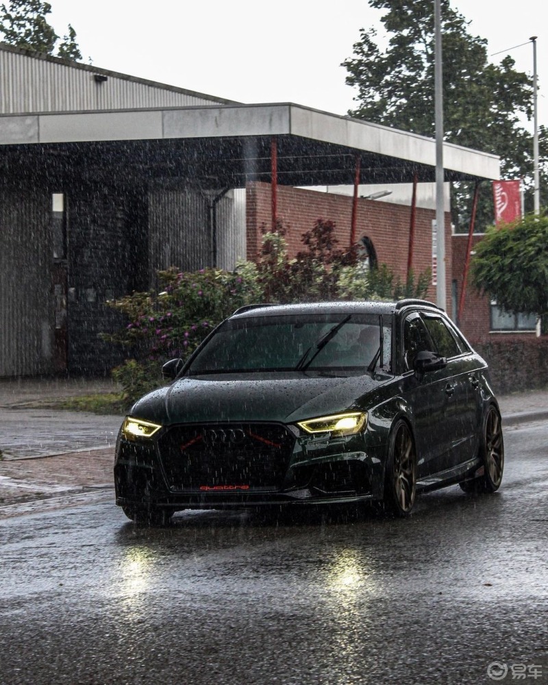 奥迪老款rs3没想到成了中国内地市场的绝唱这是很多人没想到的