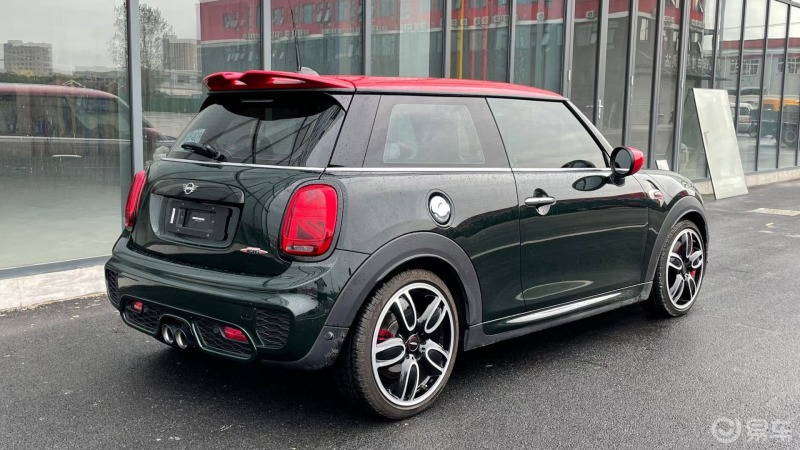 出2020年宝马mini迷你jcw复古绿all-in,9千多公里准新车