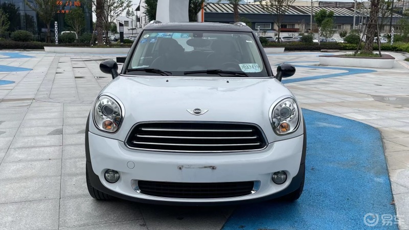 2011年白色宝马mini迷你countryman,行驶里程8万多公里
