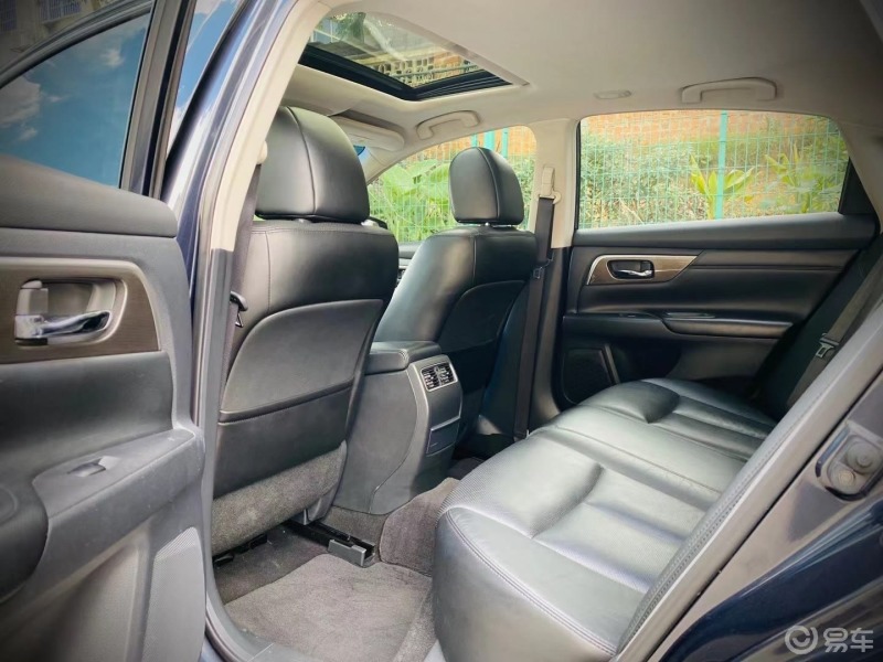 汽车生活日产大沙发天籁可不是浪得虚名舒适度极好的一款车给乘客带来