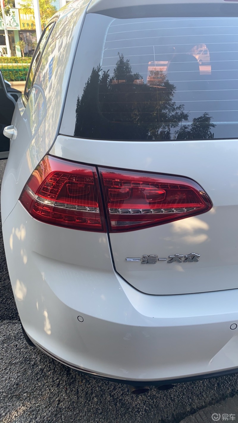 车辆配置对比# 分享一下高尔夫三款车型的尾灯对比,图一:高尔夫拼代