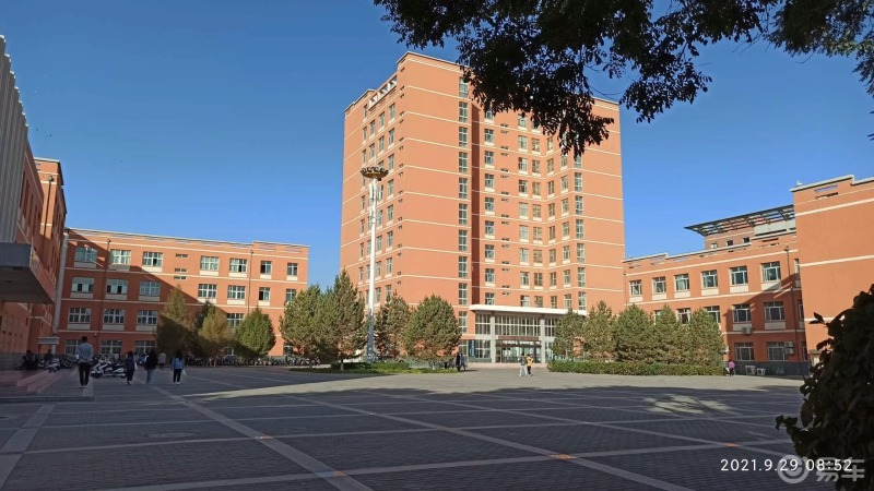 谁手拍车##秋日美景大赏#大美张掖河西学院校庆