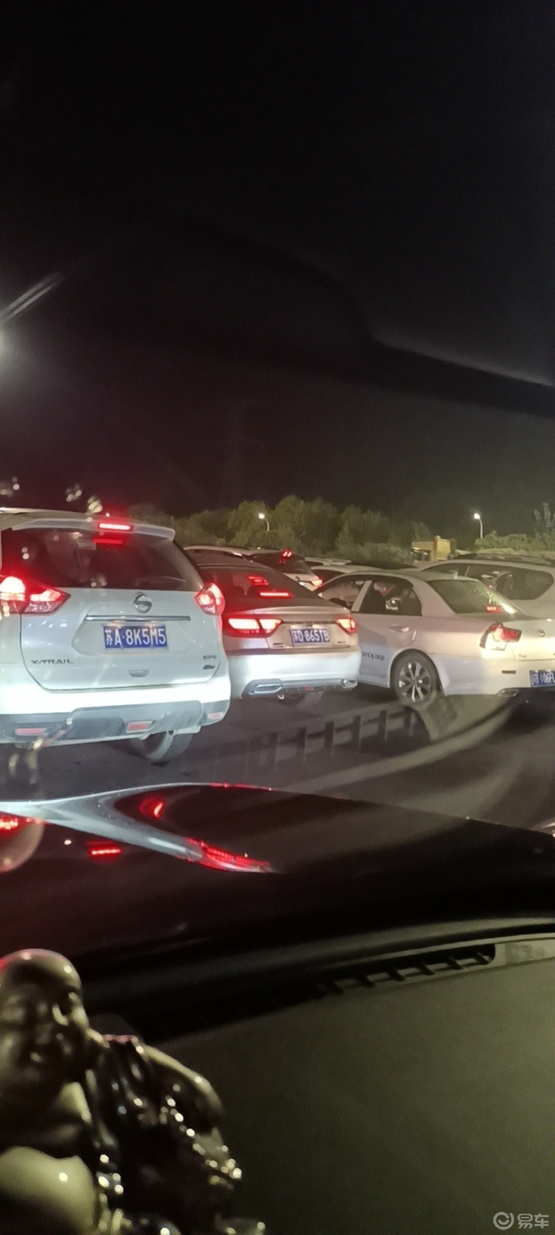 没有想到国庆提前一天回家还这么的堵车,每次堵车位置都是南京长江