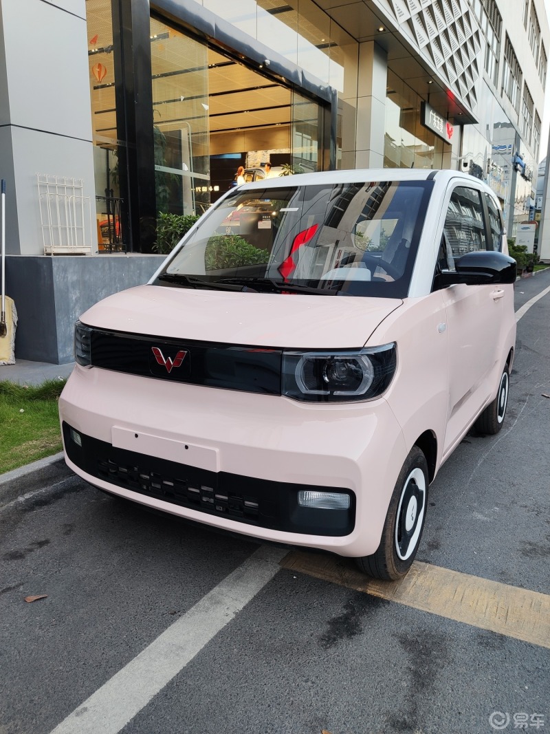 五菱小神车五菱宏光mini,喜欢就盘它