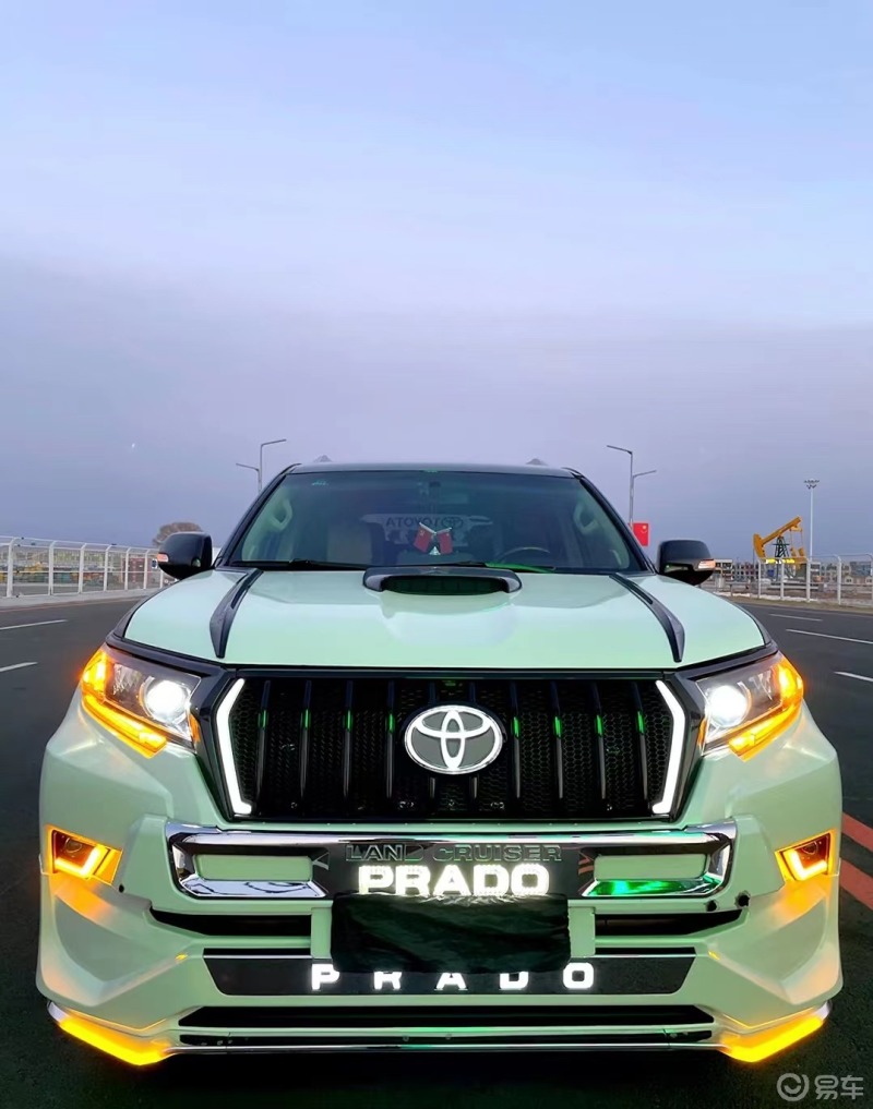 xdm改装后的普拉多是不是够帅气,开在路上有着超高的回头率!