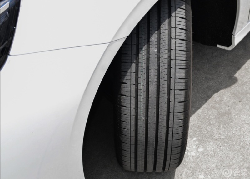 轮胎胎面磨损到什么程度就需要更换