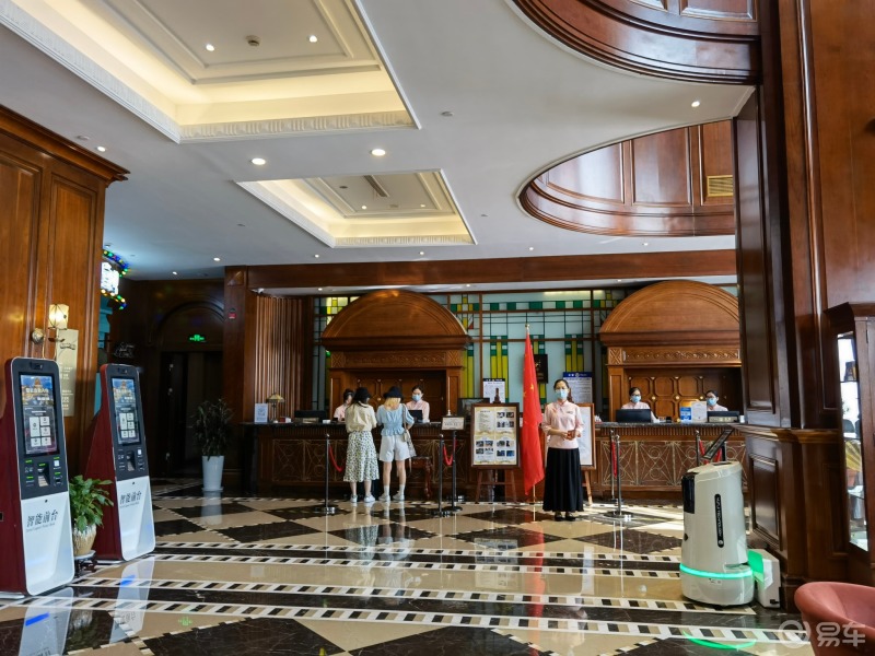横店自驾游入住百老汇大厦梦外滩酒店