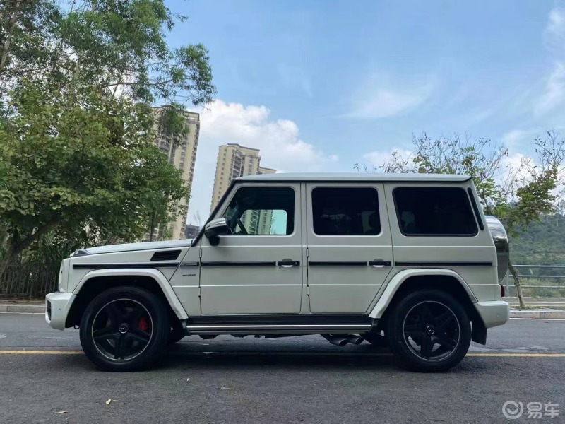 礼物新到极品17升级20款奔驰g65amgv12白色双拼内